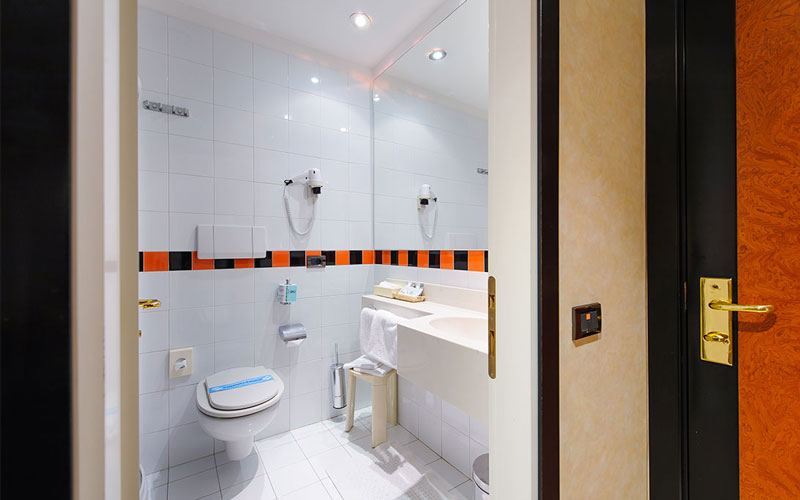 ADMIRAL ART HOTEL